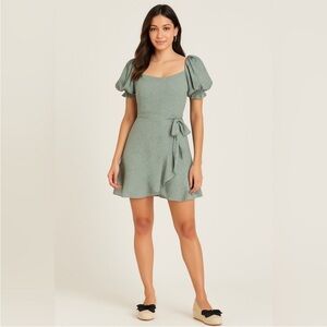 Chic Puff Sleeve Mini Dress in Green